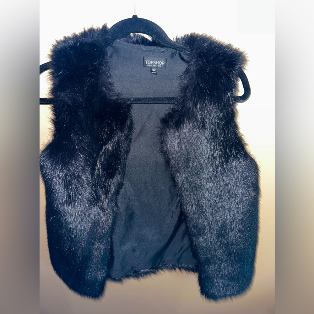 TOPSHOP STYLISH FUR VEST, New